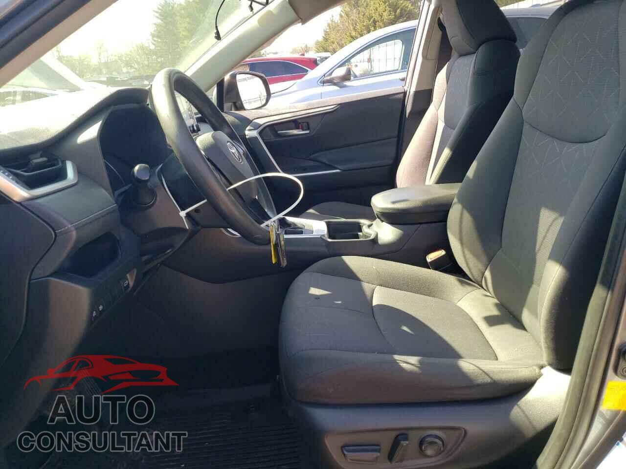 TOYOTA RAV4 2019 - JTMP1RFV6KD044227