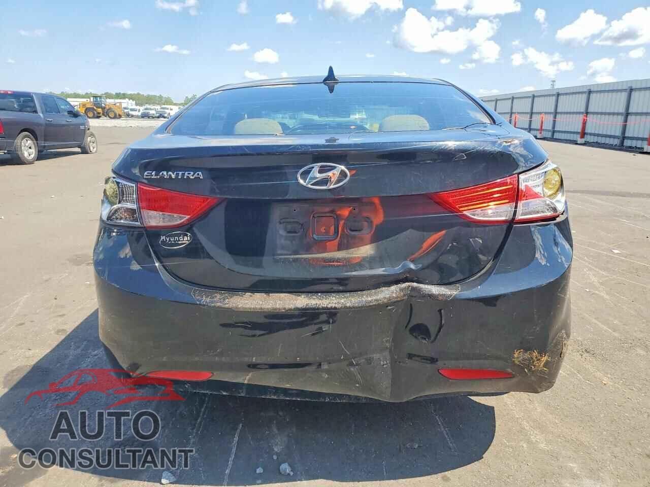 HYUNDAI ELANTRA 2013 - 5NPDH4AE0DH373348
