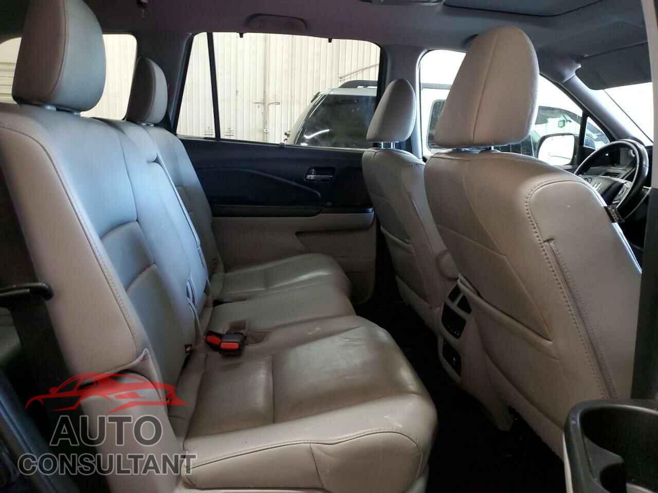 HONDA PILOT 2019 - 5FNYF6H41KB068016
