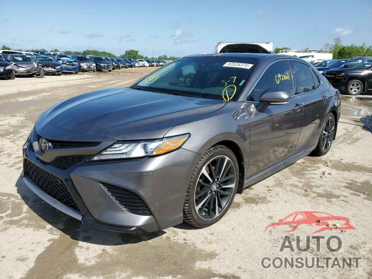 TOYOTA CAMRY 2018 - 4T1B61HK1JU126389