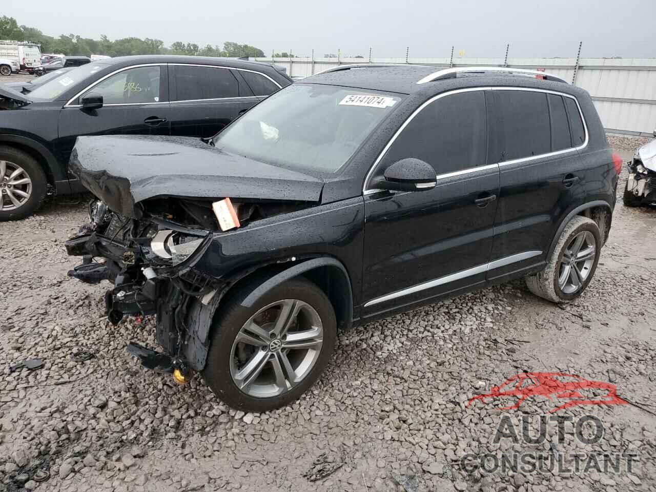 VOLKSWAGEN TIGUAN 2017 - WVGTV7AX8HK023363