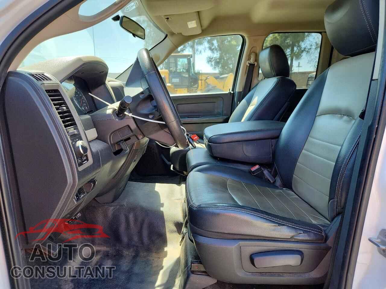 DODGE RAM 1500 2012 - 1C6RD6FP5CS242432