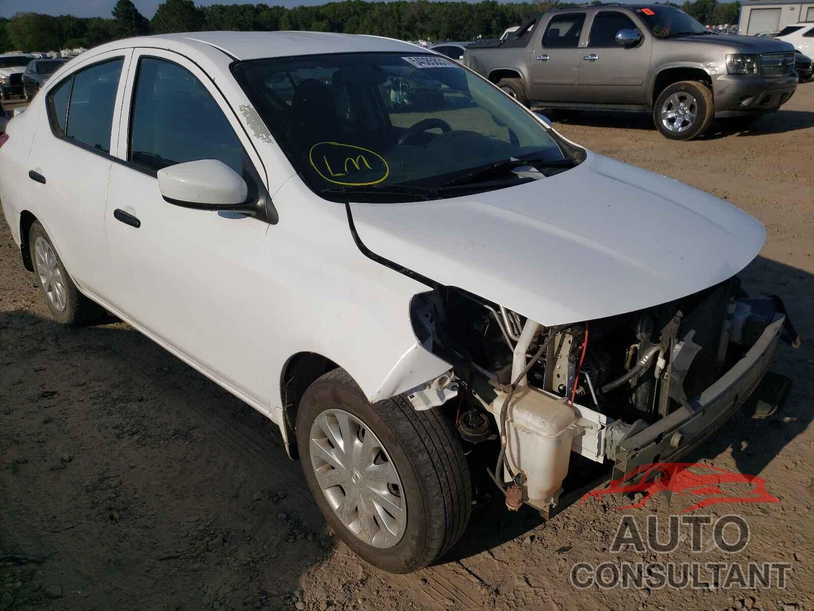 NISSAN VERSA 2017 - 3N1CN7AP2HL852600