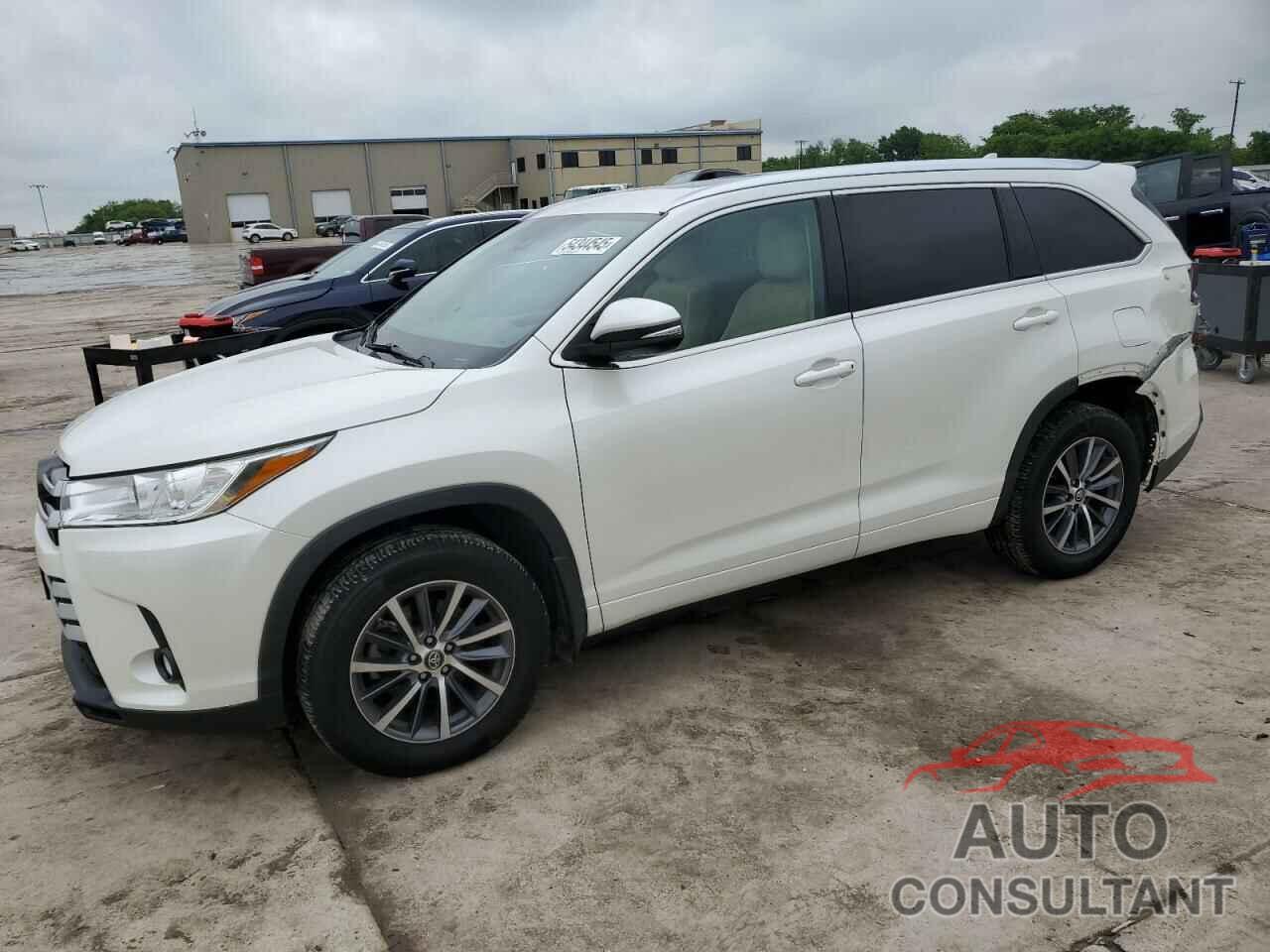 TOYOTA HIGHLANDER 2017 - 5TDKZRFH1HS509555
