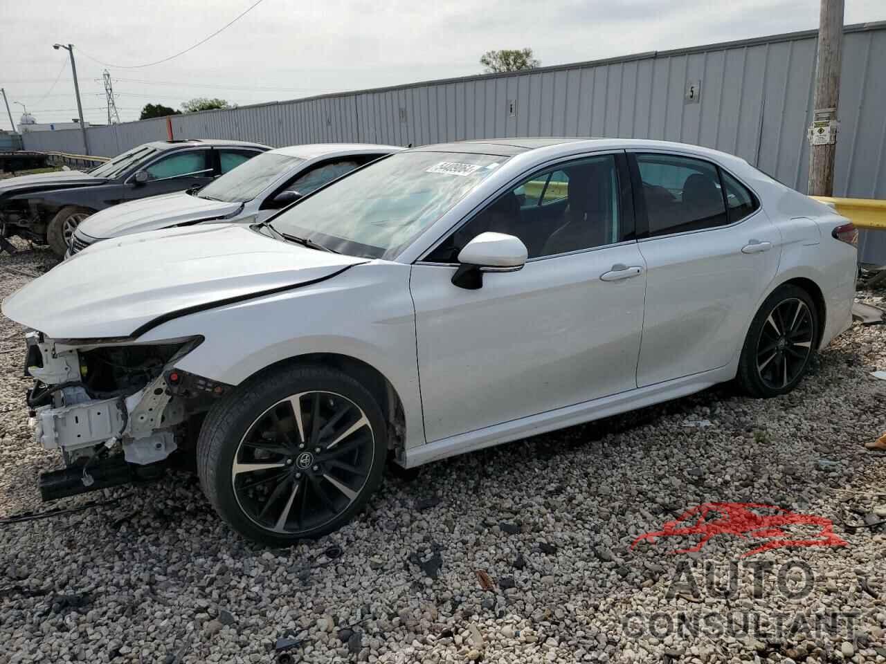 TOYOTA CAMRY 2019 - 4T1B61HK2KU811017