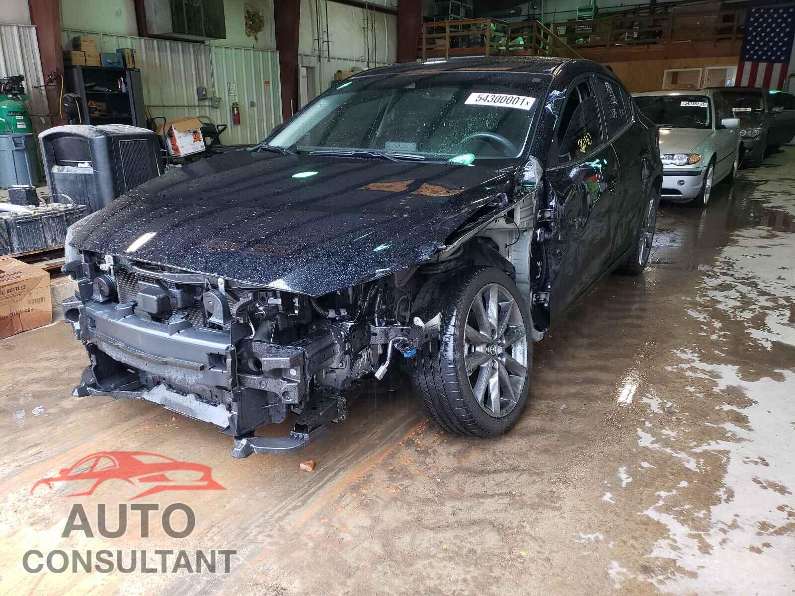 MAZDA 3 2018 - 3MZBN1V3XJM265782