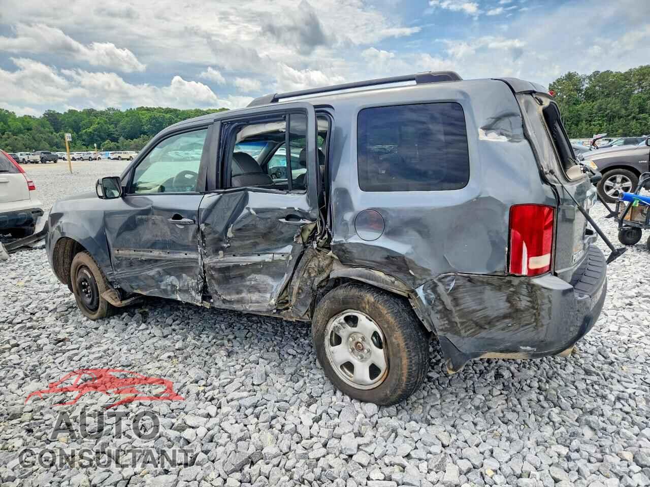 HONDA PILOT 2011 - 5FNYF4H93BB101856