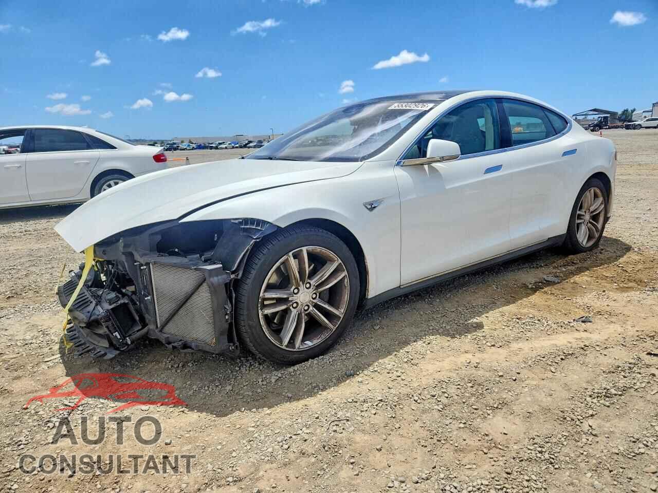 TESLA MODEL S 2015 - 5YJSA1E28FF118930