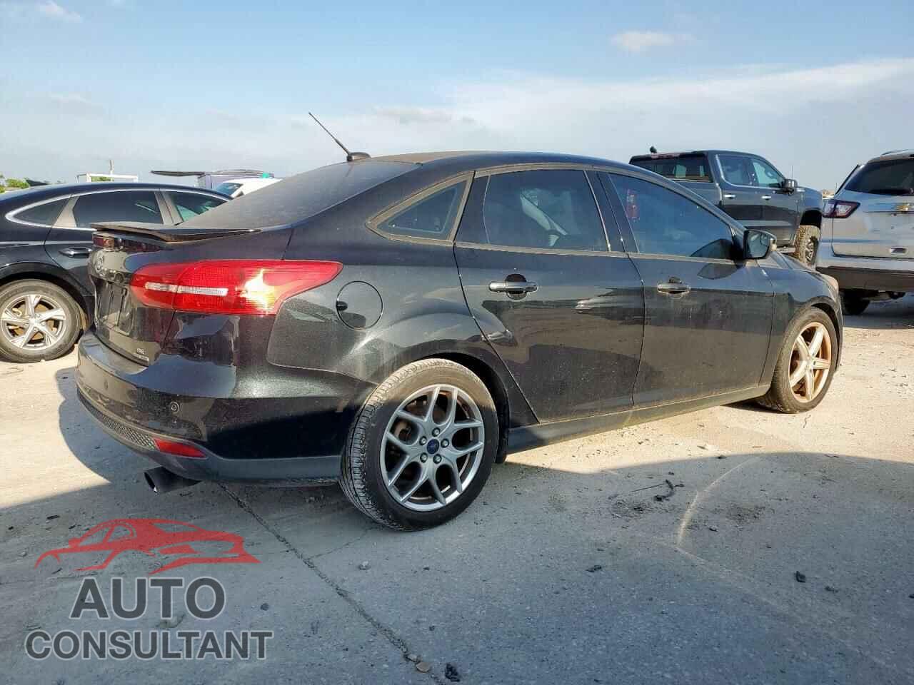 FORD FOCUS 2015 - 1FADP3F27FL356546