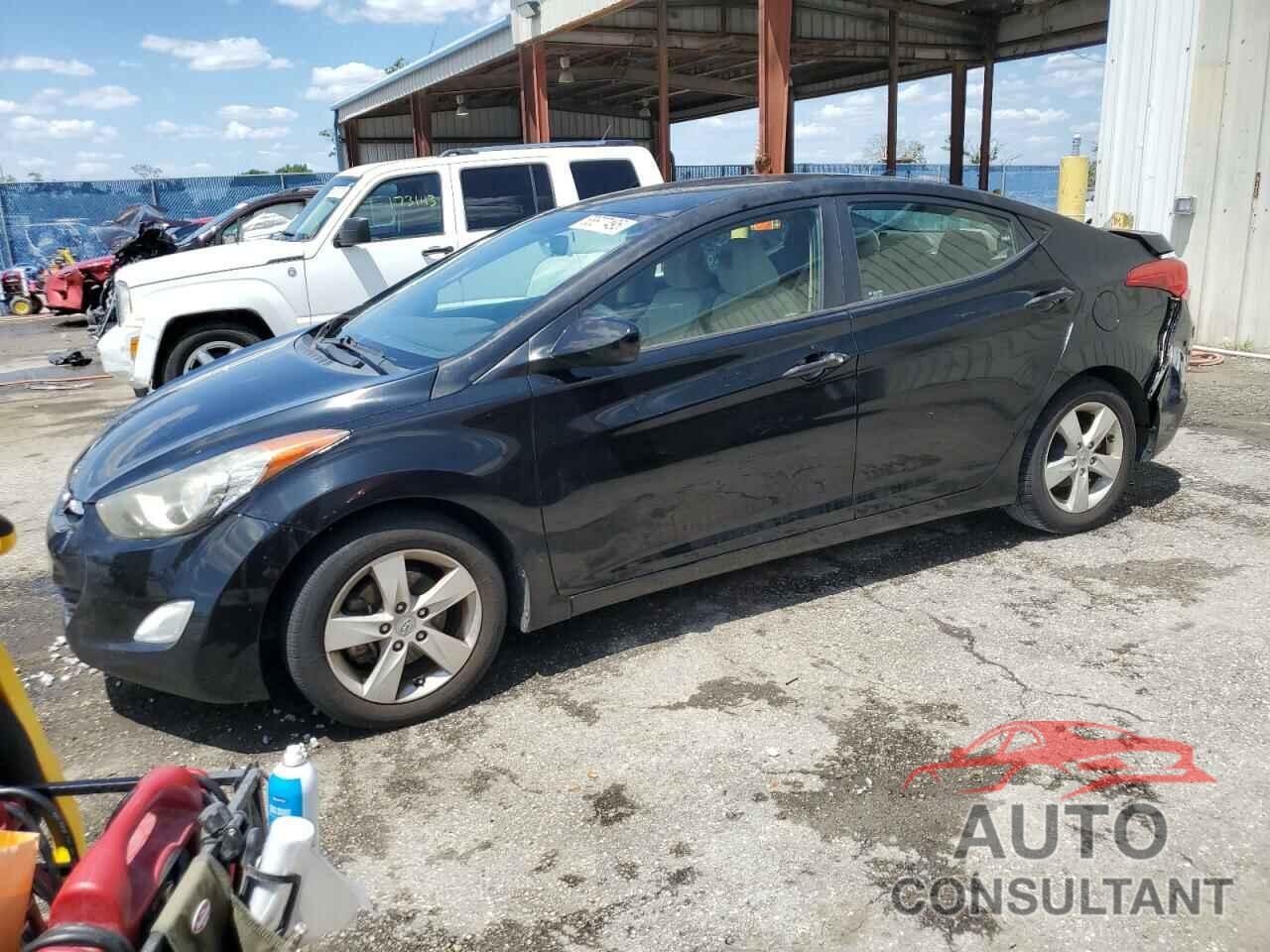 HYUNDAI ELANTRA 2013 - KMHDH4AE8DU597629