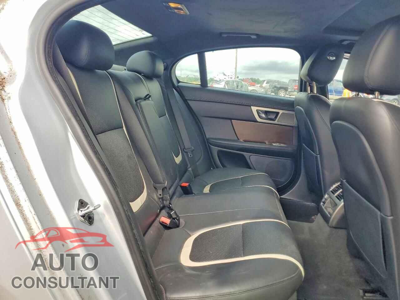 JAGUAR XF 2014 - SAJWJ0EF4E8U18253