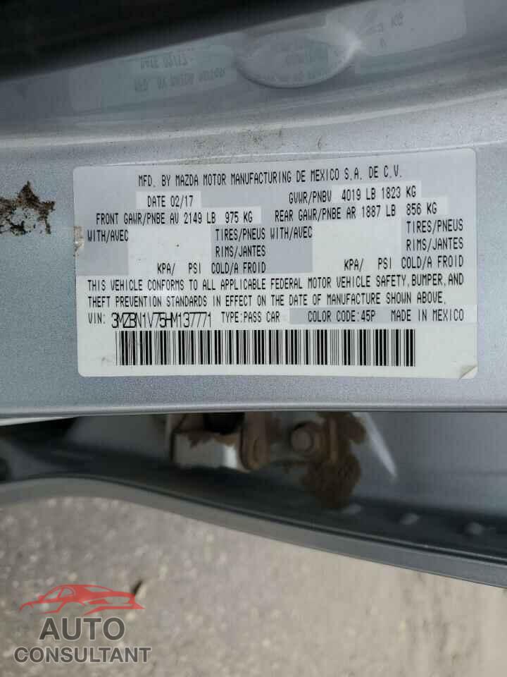 MAZDA 3 2017 - 3MZBN1V75HM137771