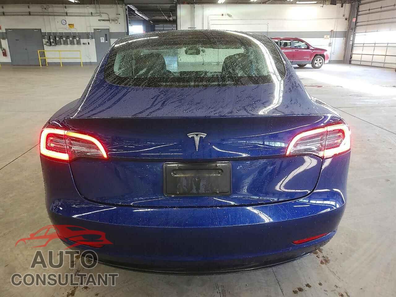 TESLA MODEL 3 2022 - 5YJ3E1EA7NF371025