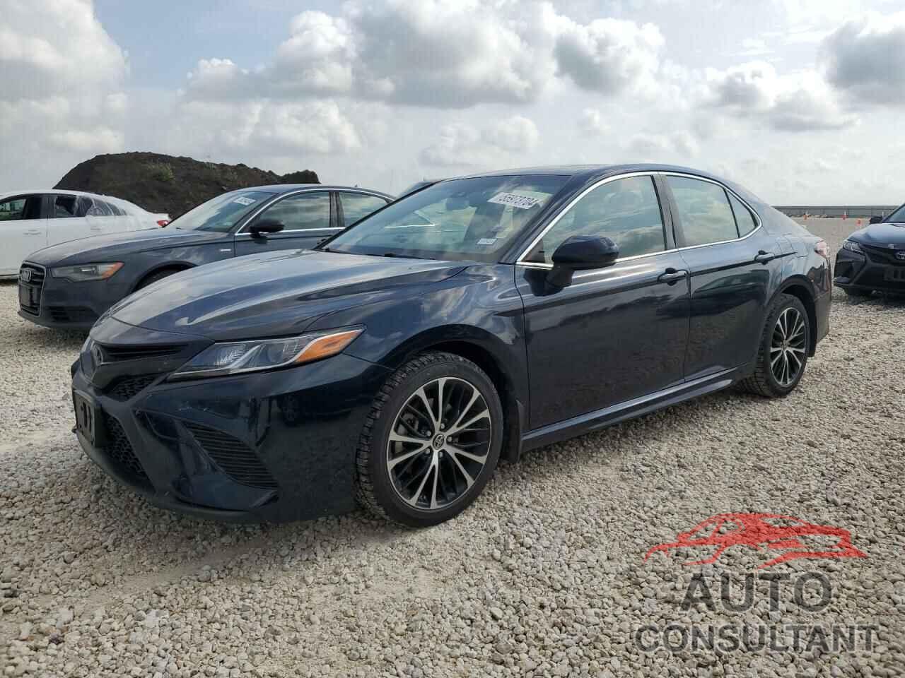 TOYOTA CAMRY 2018 - JTNB11HK1J3035319