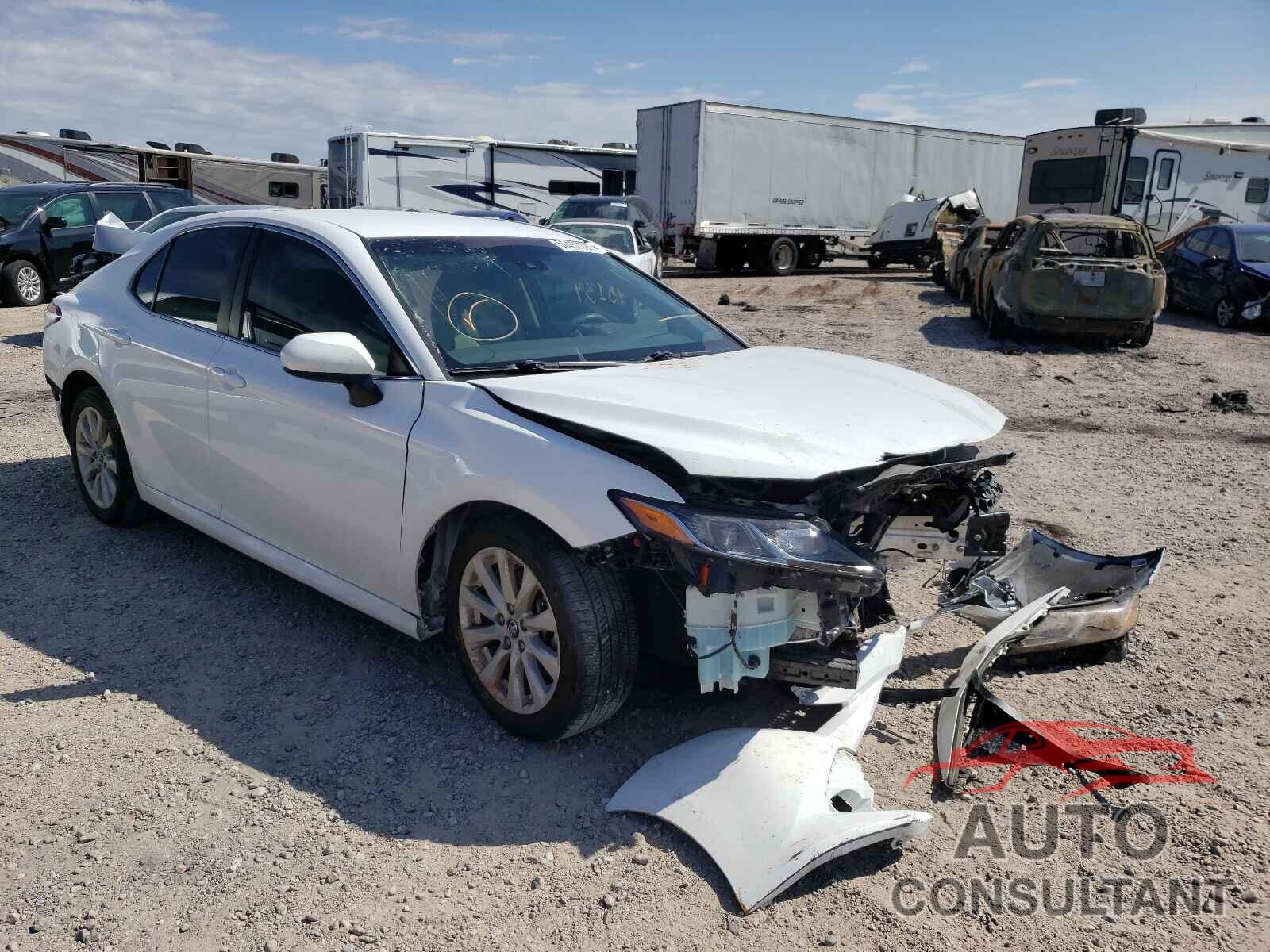 TOYOTA CAMRY 2018 - 4T1B11HKXJU081208