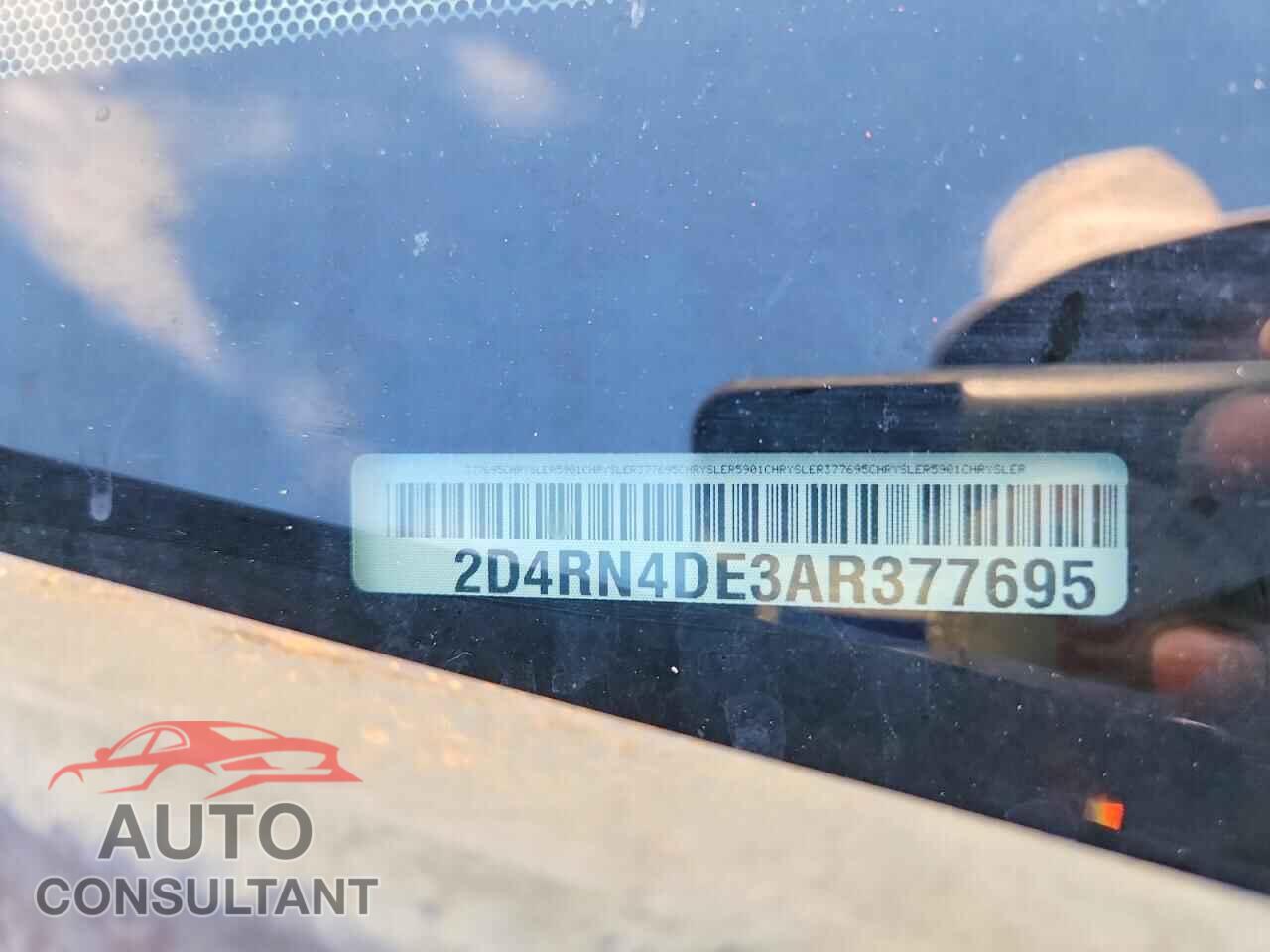 DODGE CARAVAN 2010 - 2D4RN4DE3AR377695