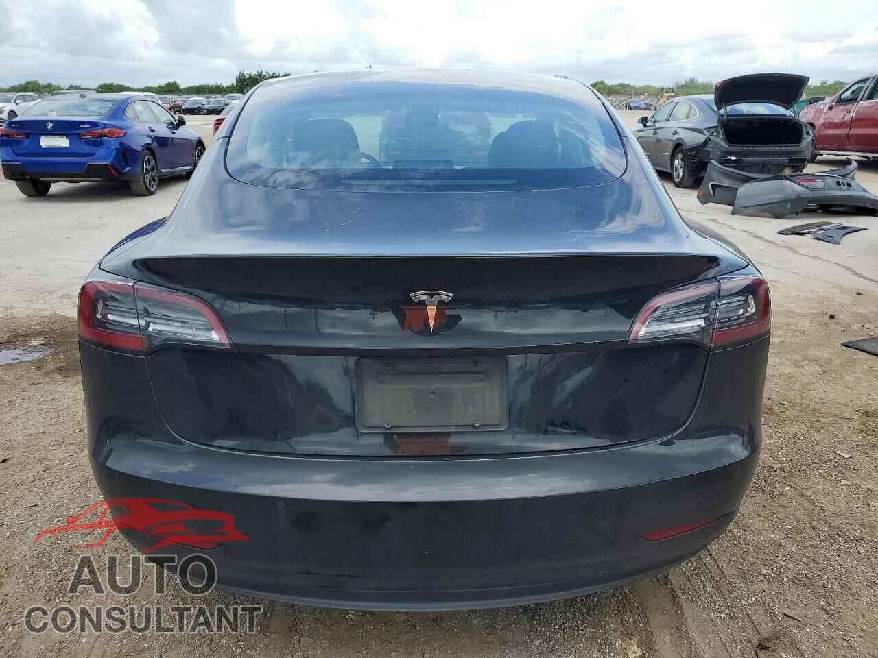 TESLA MODEL 3 2022 - 5YJ3E1EA7NF370277