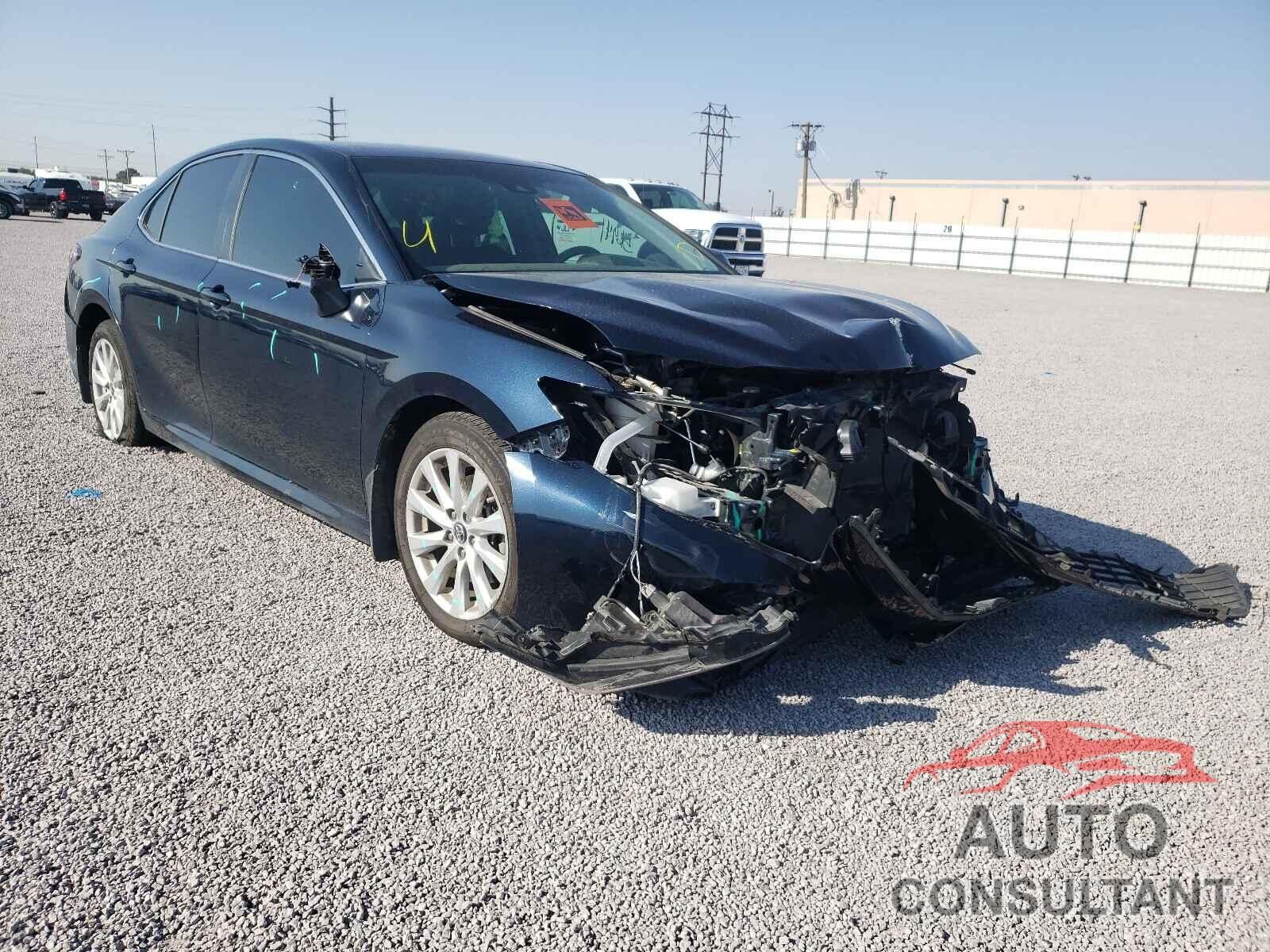 TOYOTA CAMRY 2018 - 4T1B11HK2JU606004