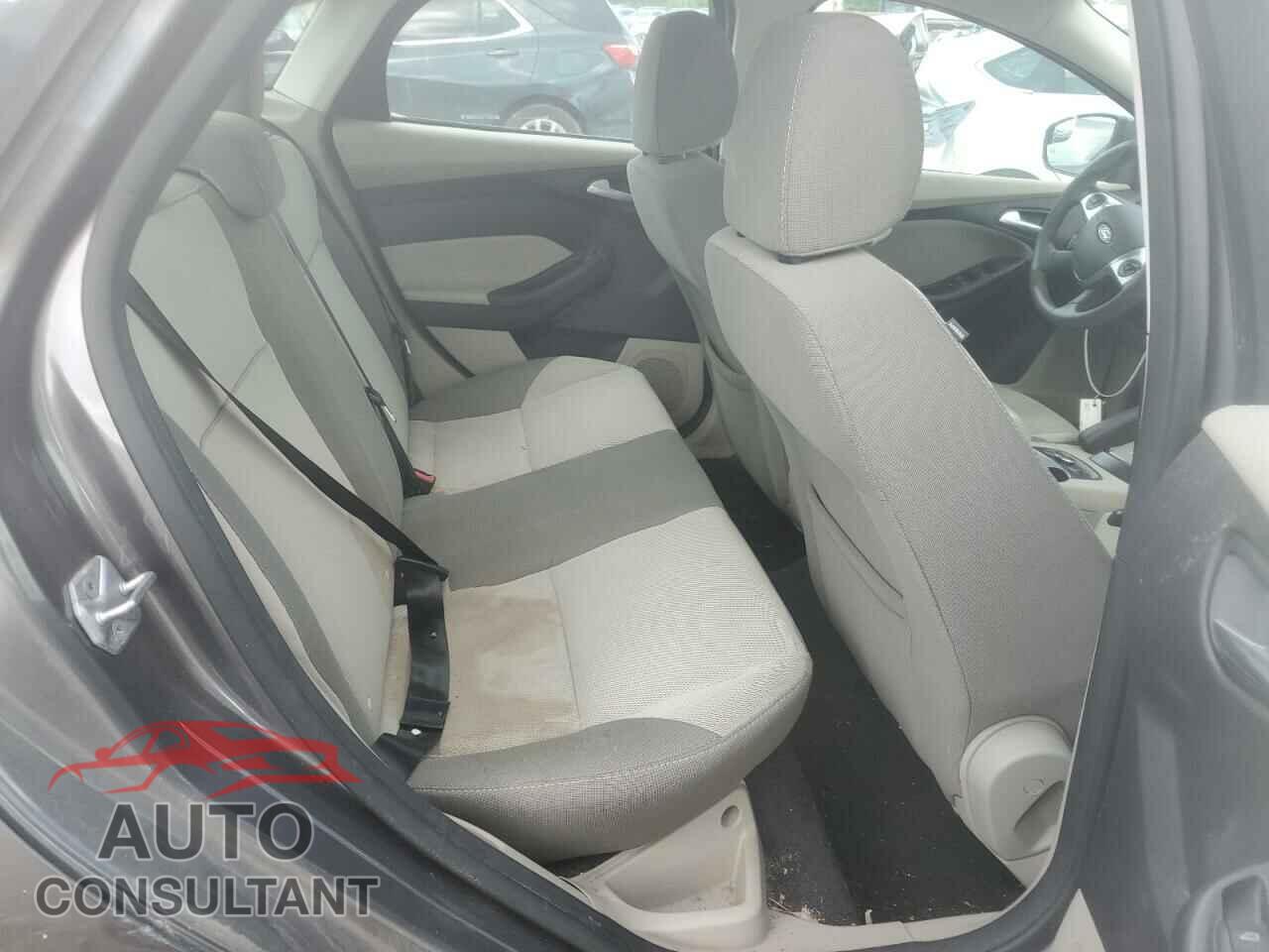 FORD FOCUS 2014 - 1FADP3F29EL175687