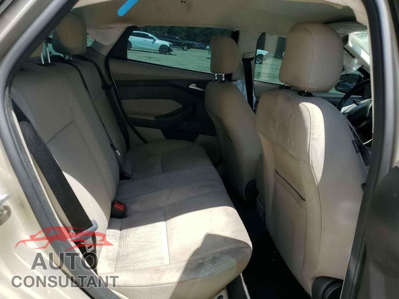 FORD FOCUS 2017 - 1FADP3F28HL270066