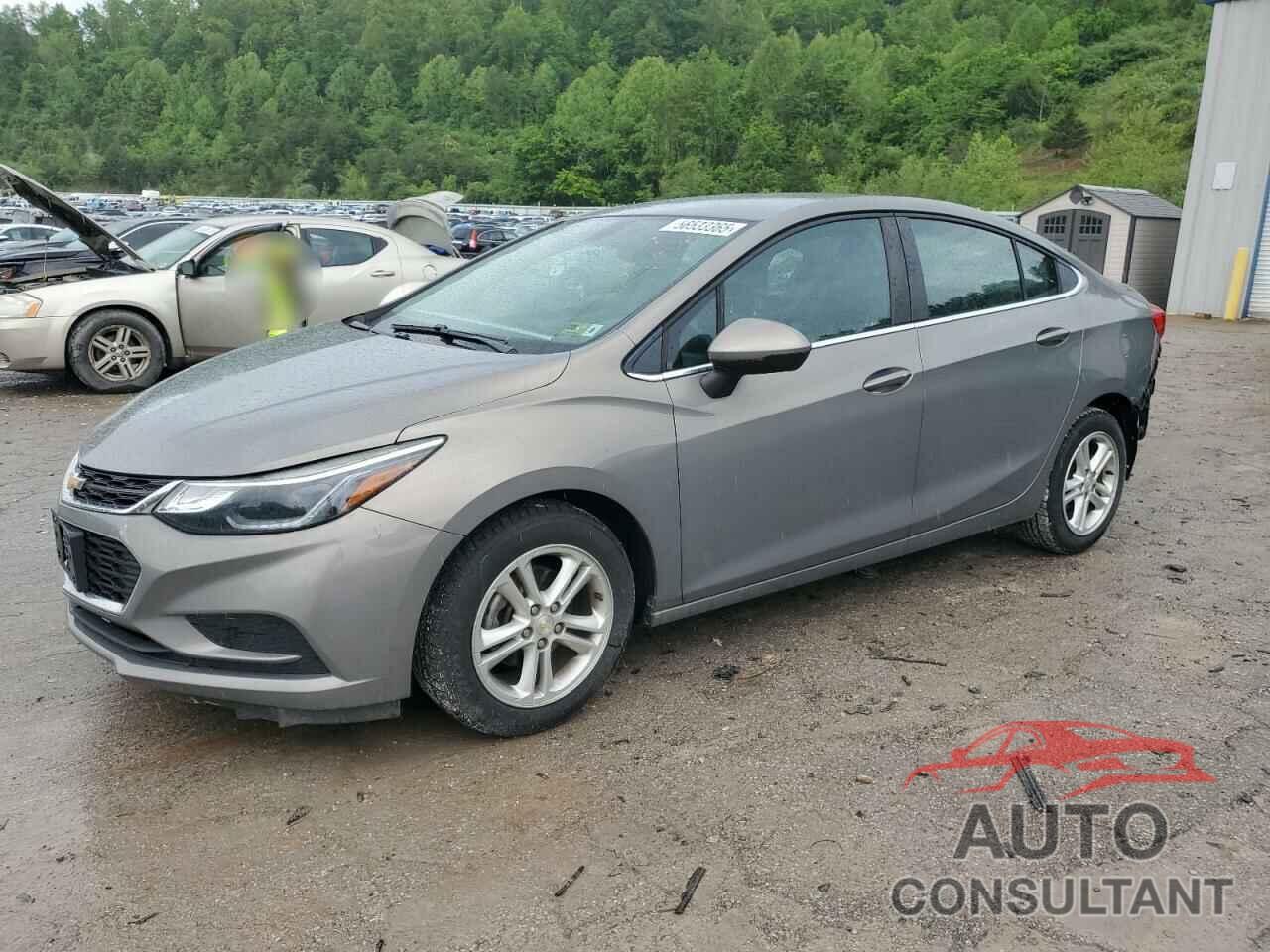 CHEVROLET CRUZE 2018 - 1G1BE5SM3J7183709