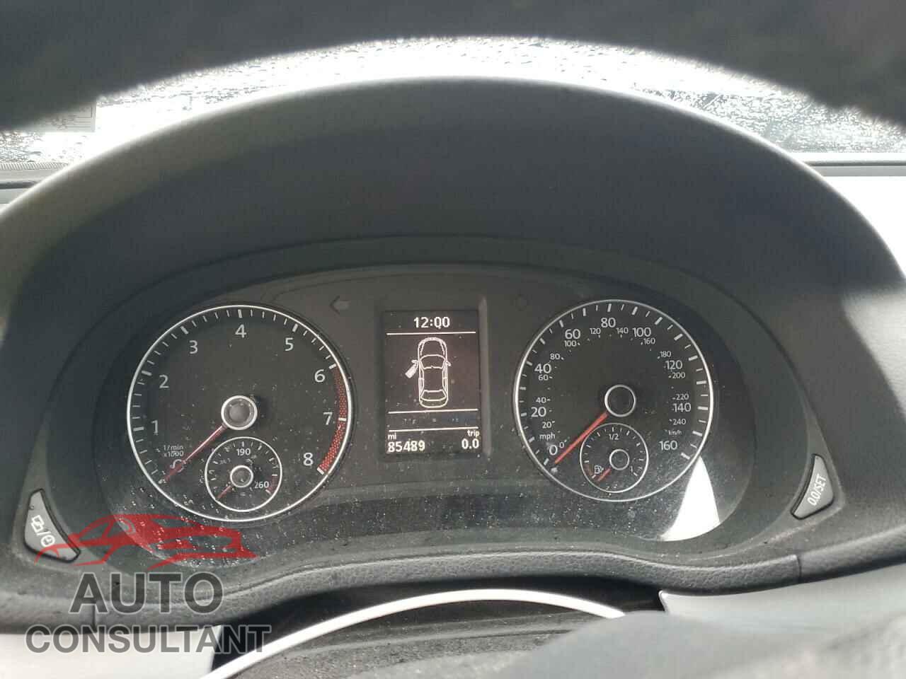 VOLKSWAGEN PASSAT 2013 - 1VWBP7A31DC002136