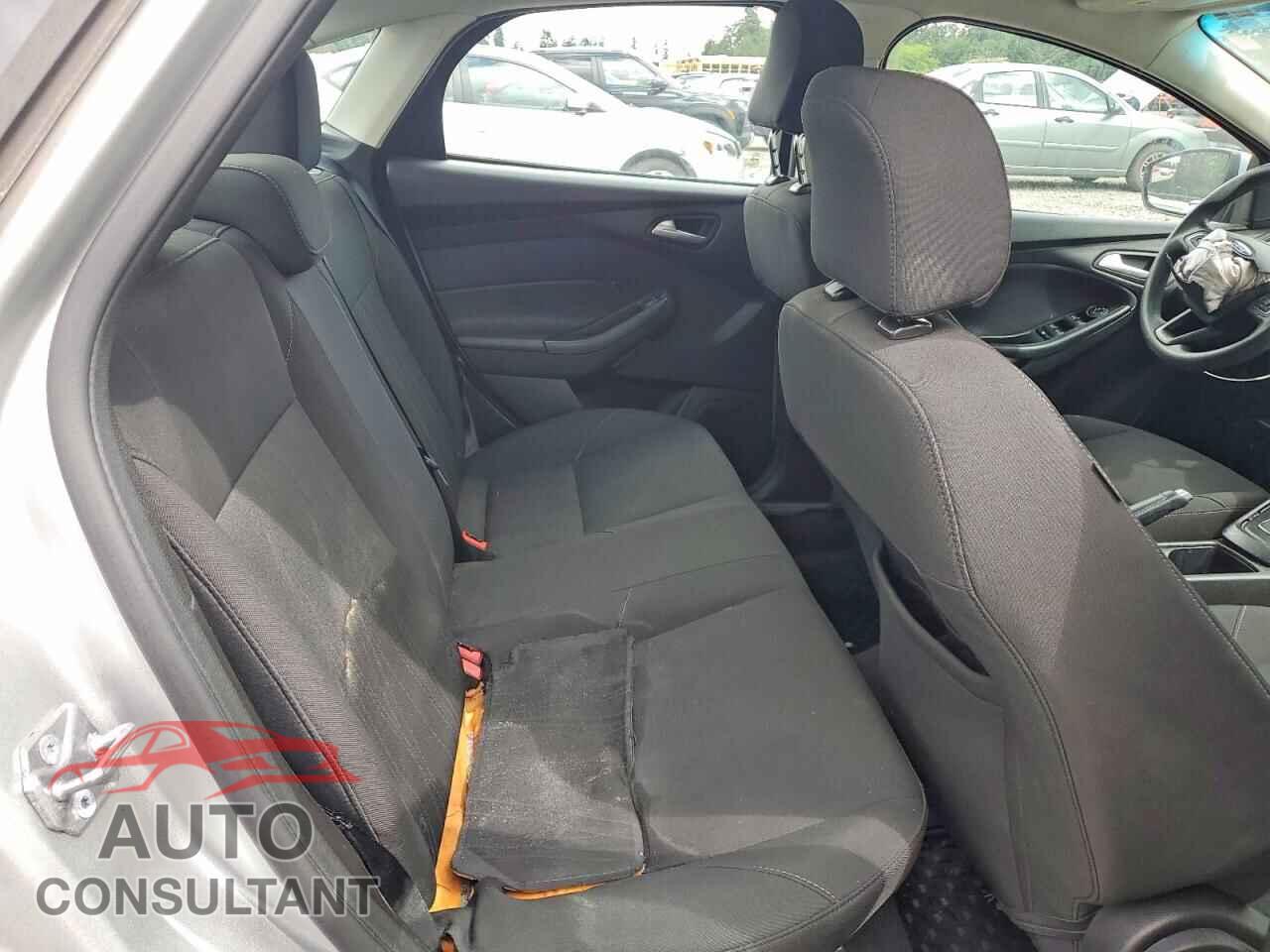 FORD FOCUS 2017 - 1FADP3F26HL207144