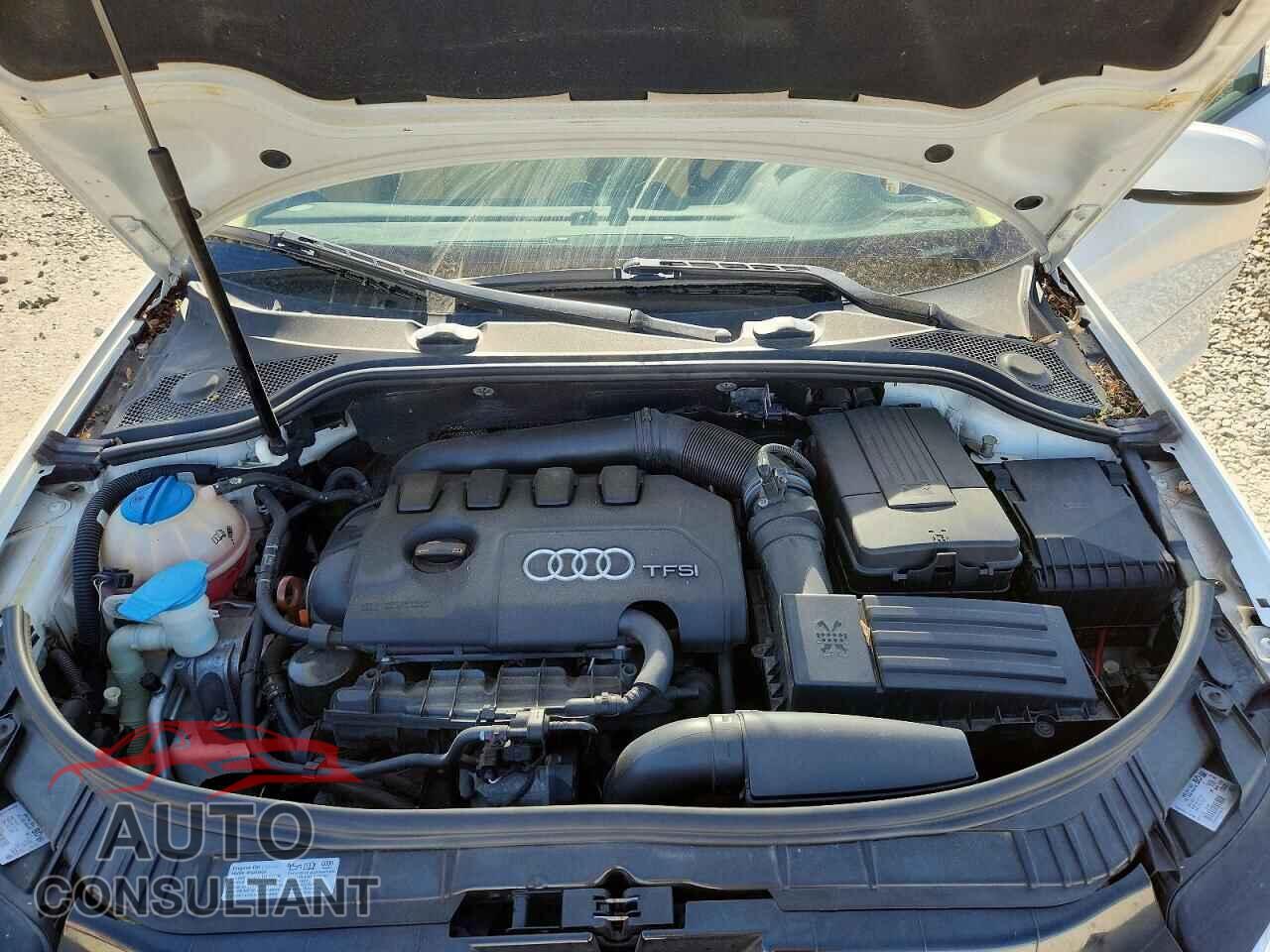 AUDI A3 2011 - WAUDFAFM9BA099203