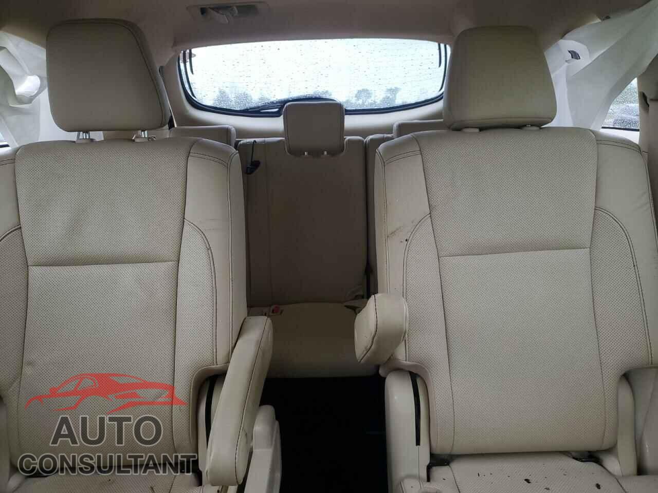 TOYOTA HIGHLANDER 2018 - 5TDDGRFH3JS045723
