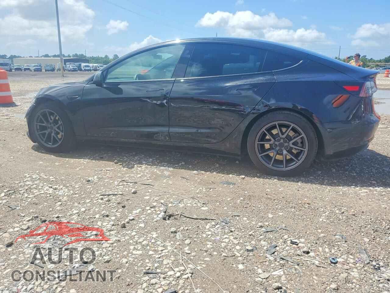 TESLA MODEL 3 2021 - 5YJ3E1EA3MF851402