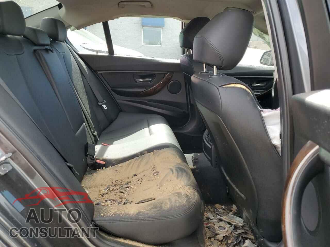 BMW 3 SERIES 2016 - WBA8E5G58GNU21140