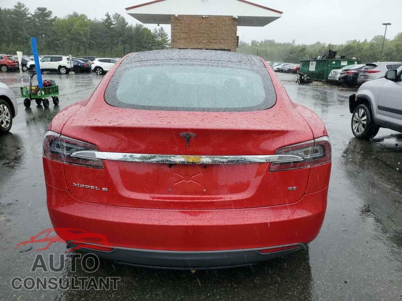 TESLA MODEL S 2013 - 5YJSA1CN8DFP10029