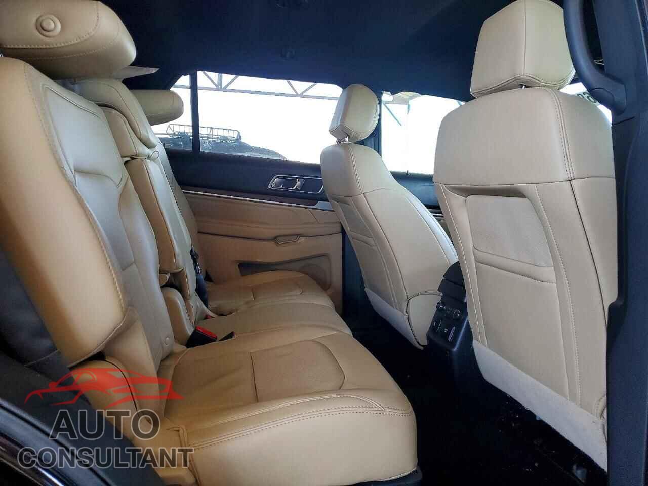 FORD EXPLORER 2017 - 1FM5K7FH1HGB18921