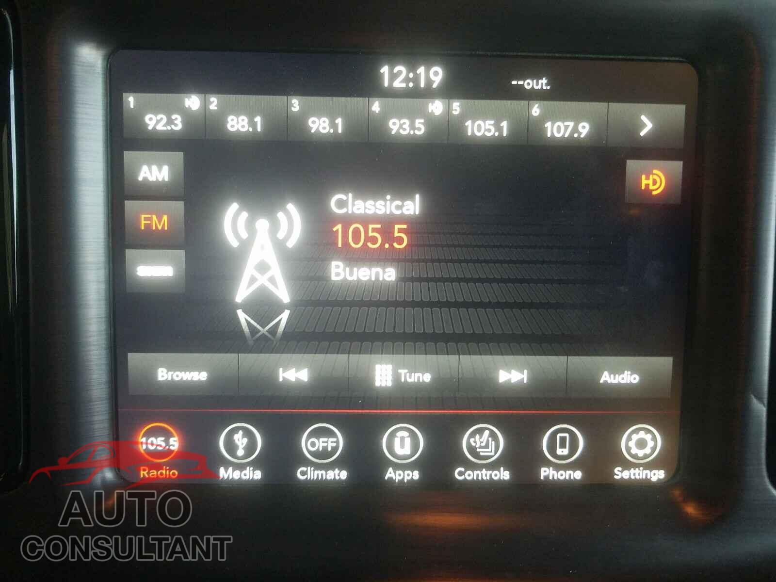 DODGE CHALLENGER 2018 - 2C3CDZAG0JH287696