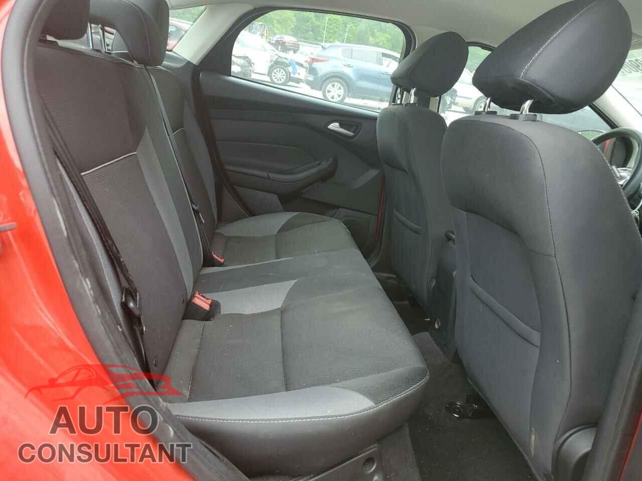 FORD FOCUS 2014 - 1FADP3F25EL379869
