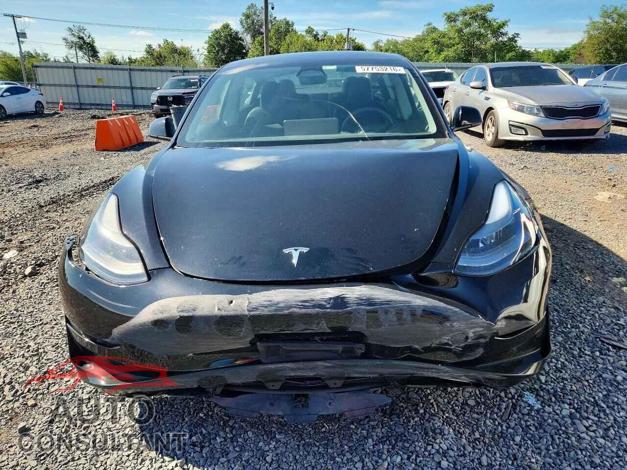 TESLA MODEL 3 2023 - 5YJ3E1EA8PF679551