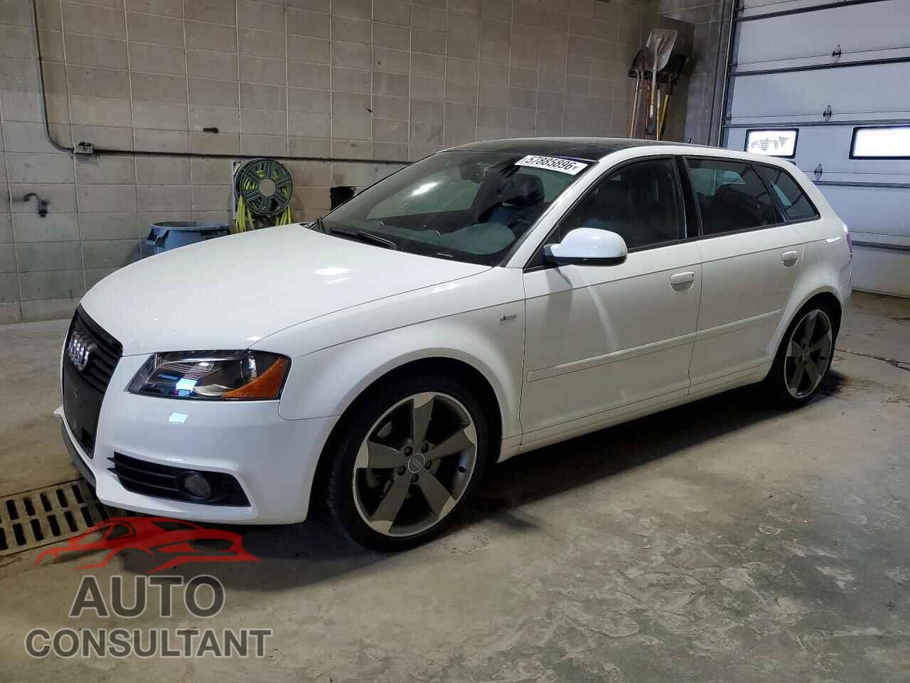 AUDI A3 2012 - WAUMFBFM0CA061687