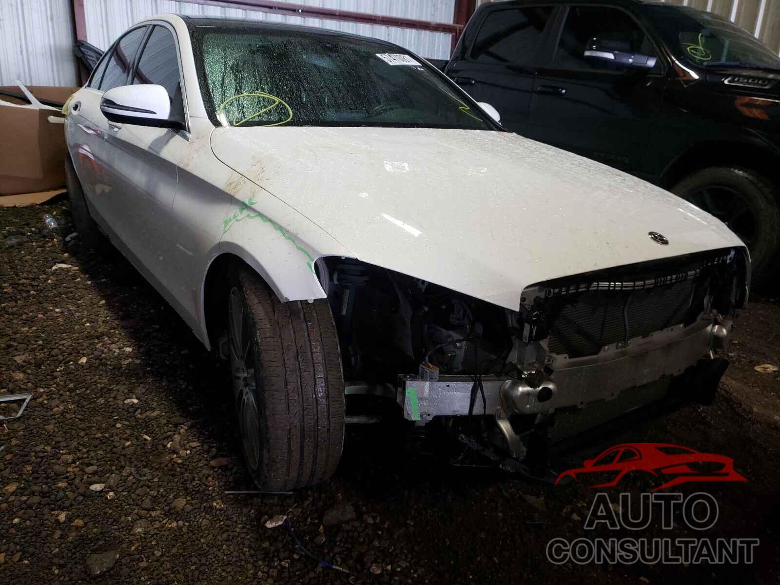 MERCEDES-BENZ C-CLASS 2018 - 55SWF4JBXJU275182