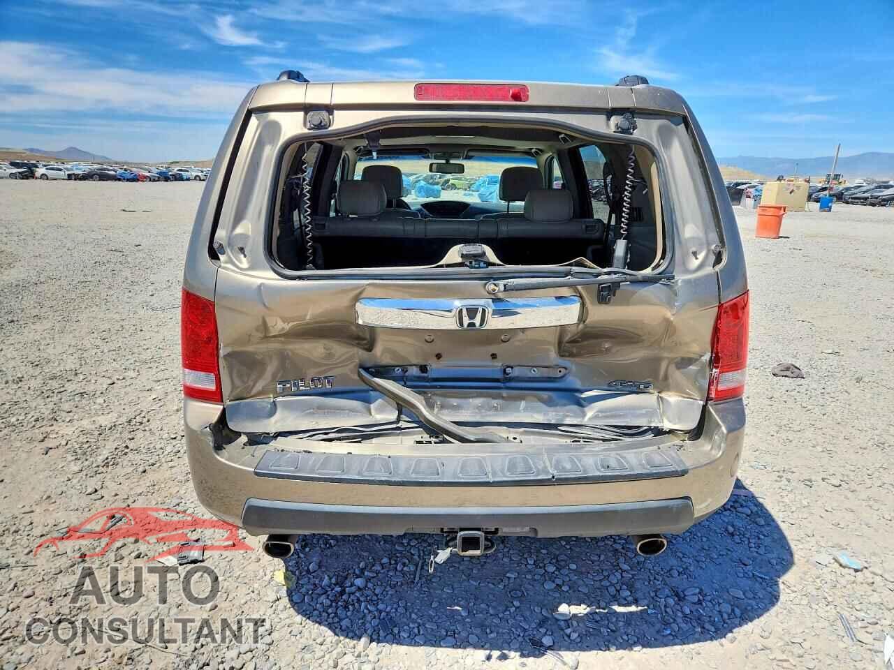 HONDA PILOT 2011 - 5FNYF4H50BB085029