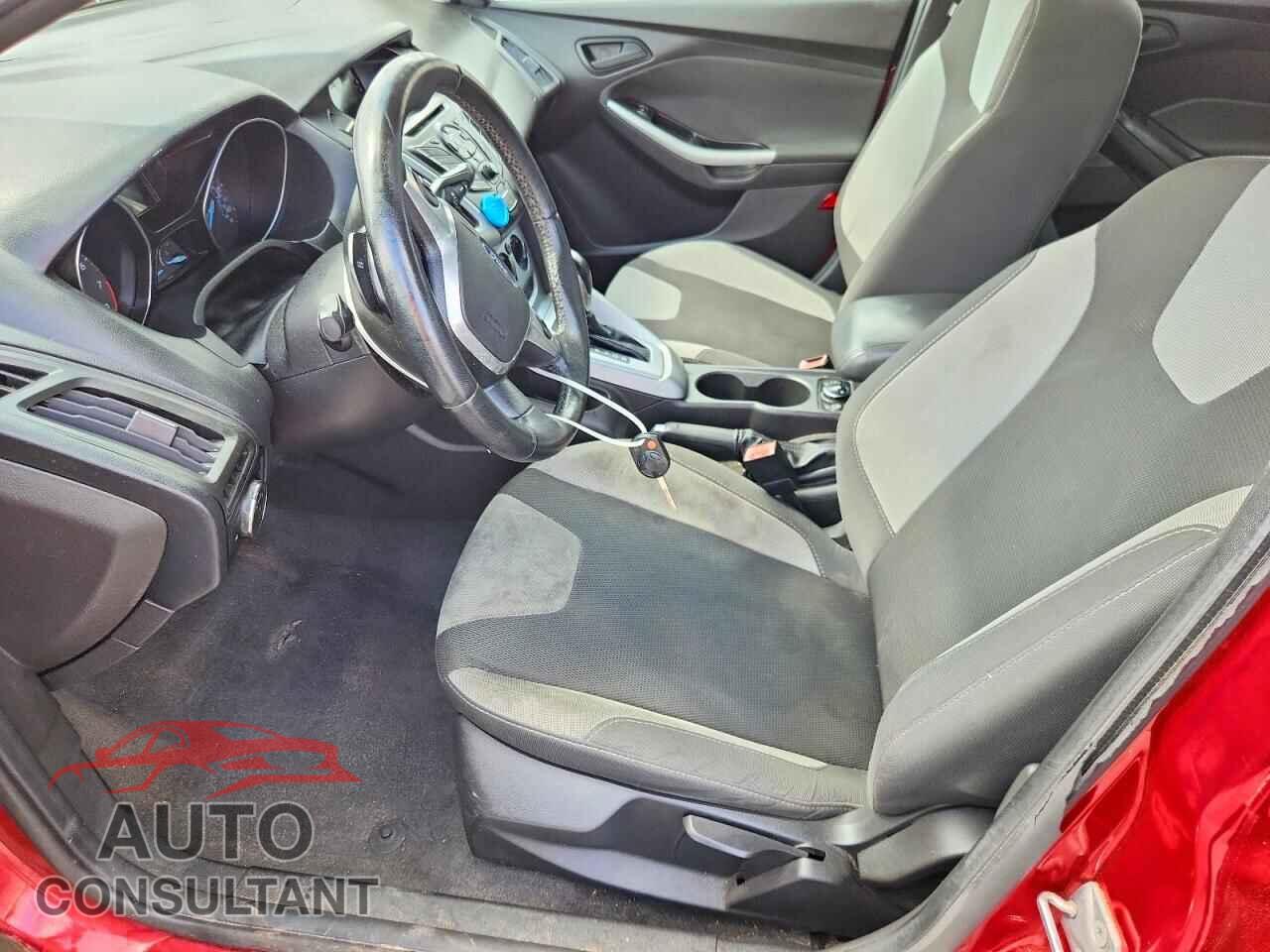 FORD FOCUS 2012 - 1FAHP3K22CL213295