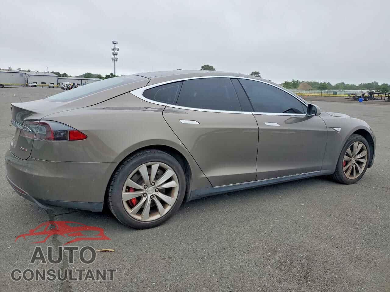 TESLA MODEL S 2015 - 5YJSA1H47FF097176