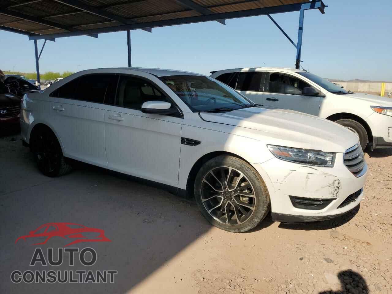 FORD TAURUS 2017 - 1FAHP2E82HG126054