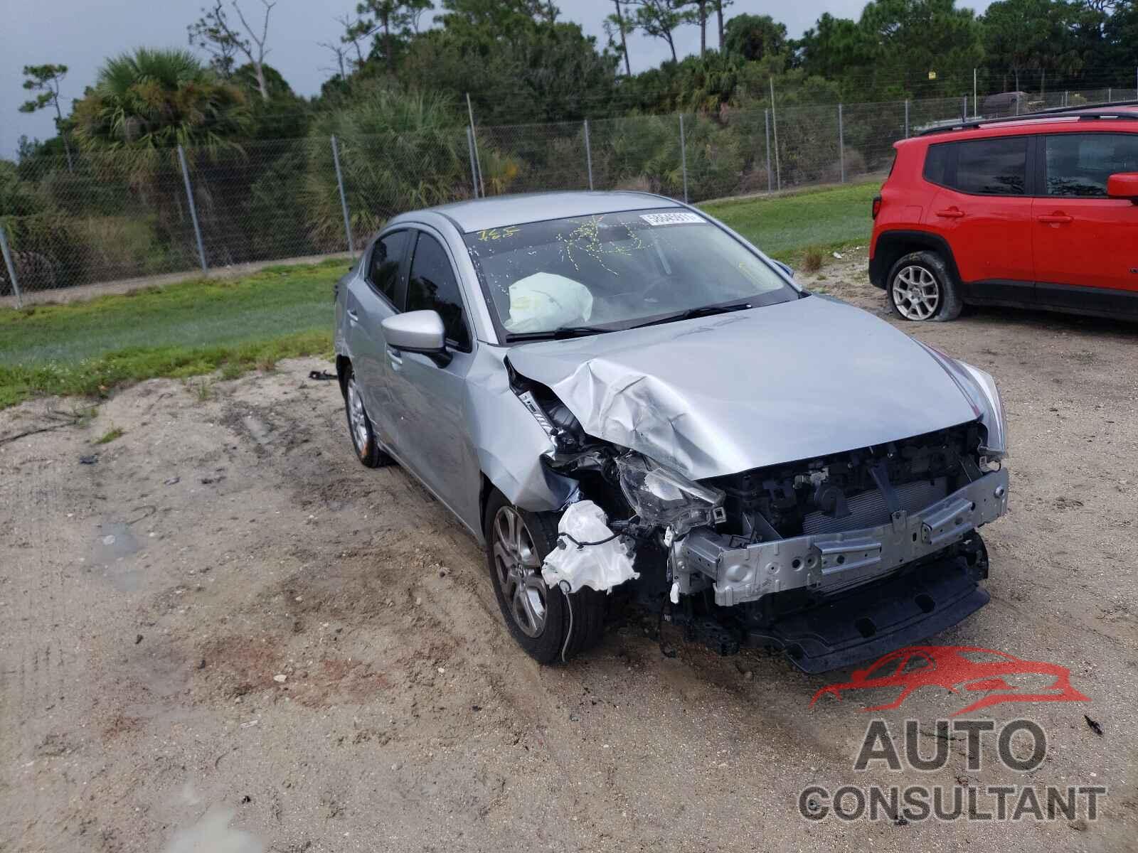 TOYOTA YARIS 2018 - 3MYDLBYV0JY333568