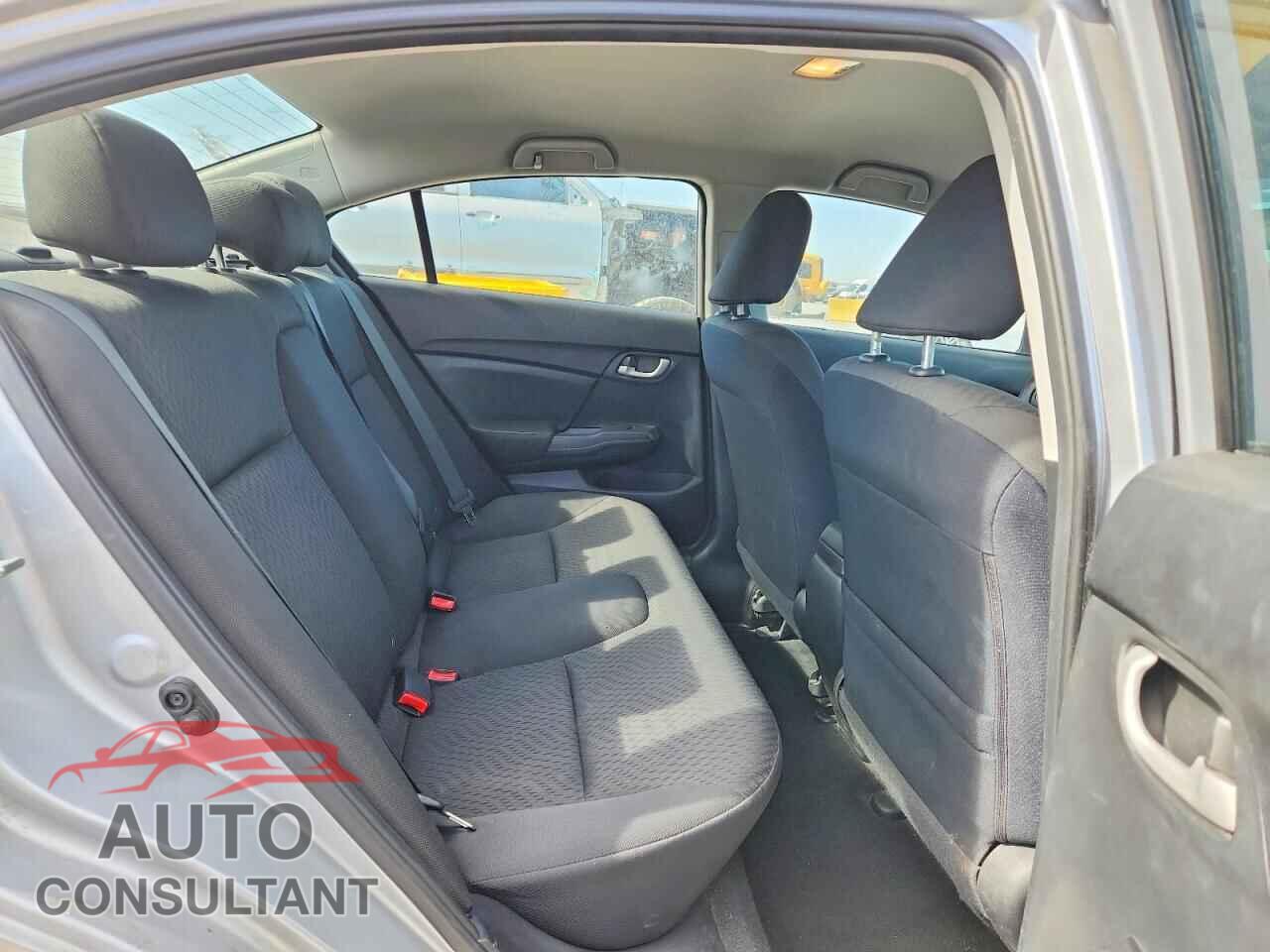 HONDA CIVIC 2015 - 2HGFB2F57FH561076