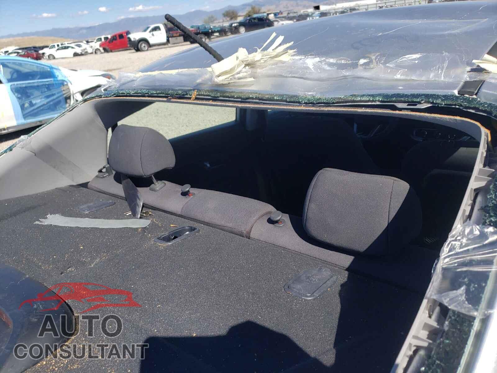 KIA RIO 2017 - KNADM4A3XH6114082