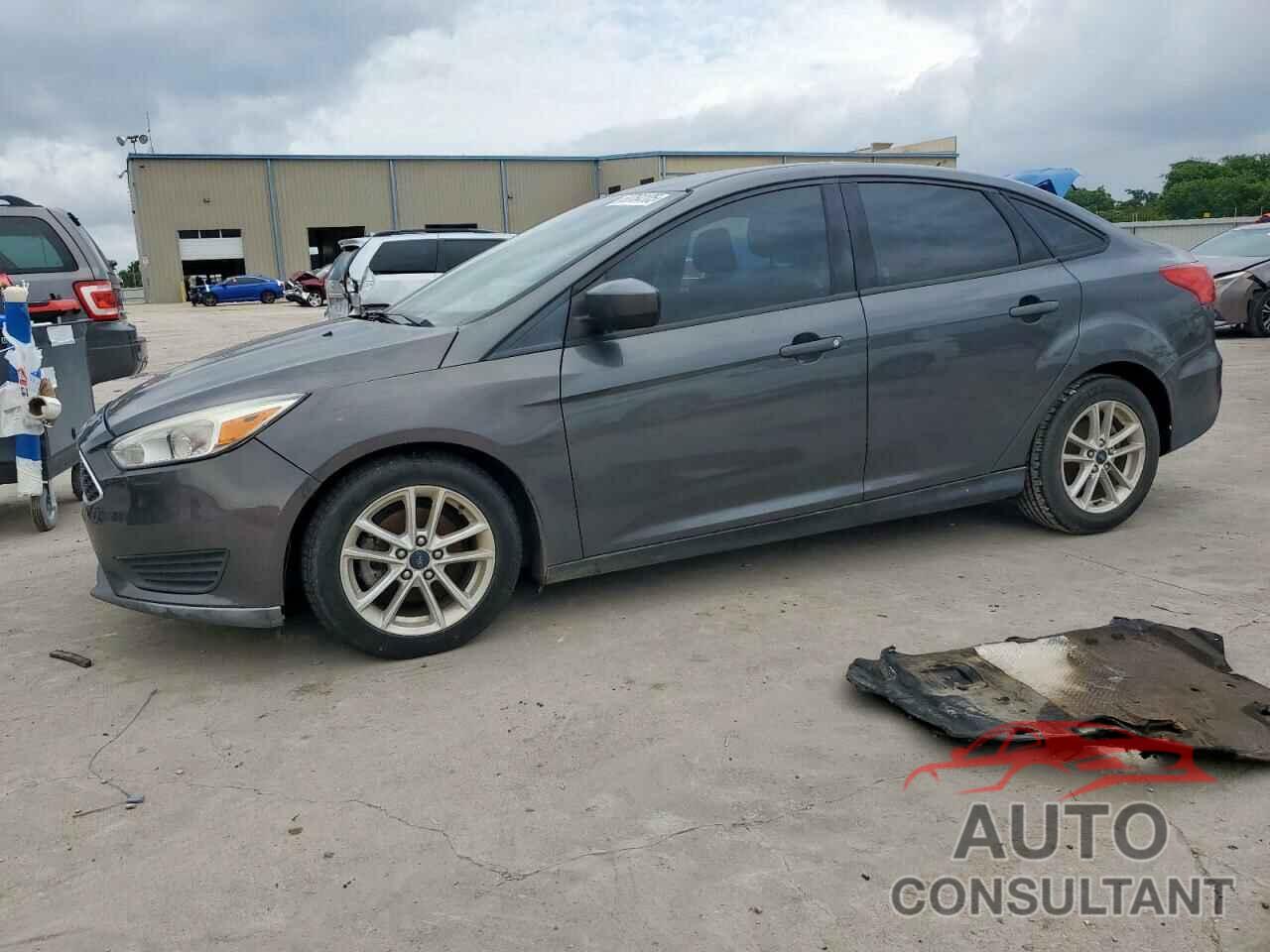FORD FOCUS 2018 - 1FADP3FE2JL303059