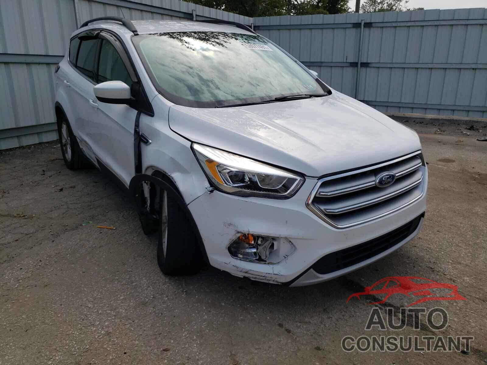 FORD ESCAPE 2017 - 1FMCU9GD6HUA77647