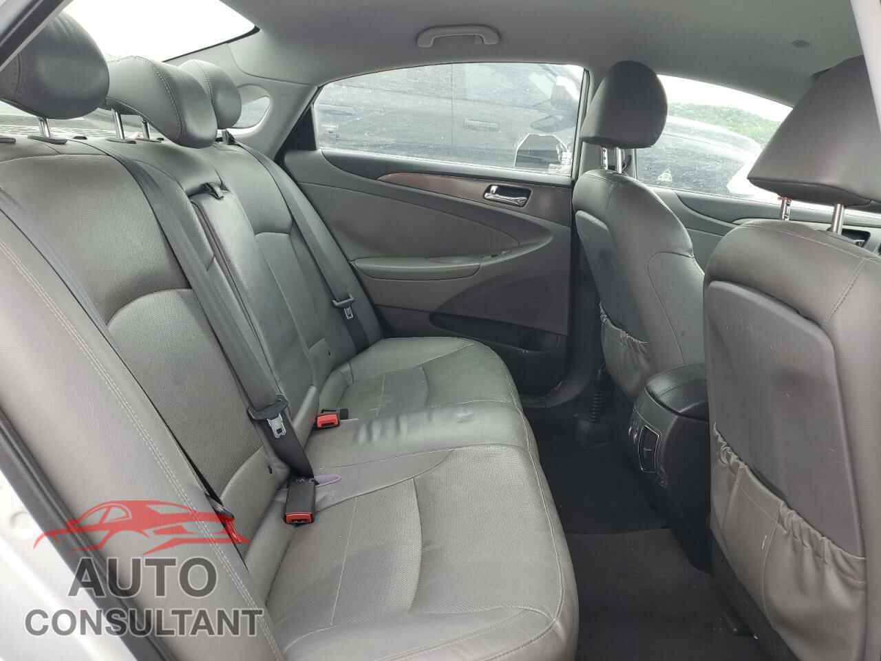 HYUNDAI SONATA 2013 - KMHEC4A45DA092031
