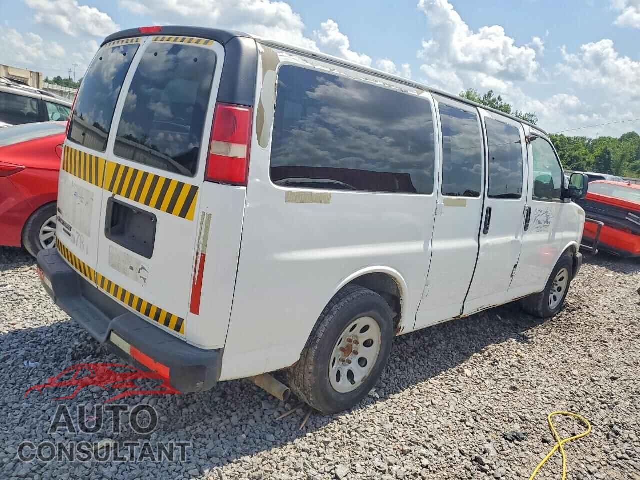 CHEVROLET EXPRESS 2011 - 1GNSHBF43B1124629
