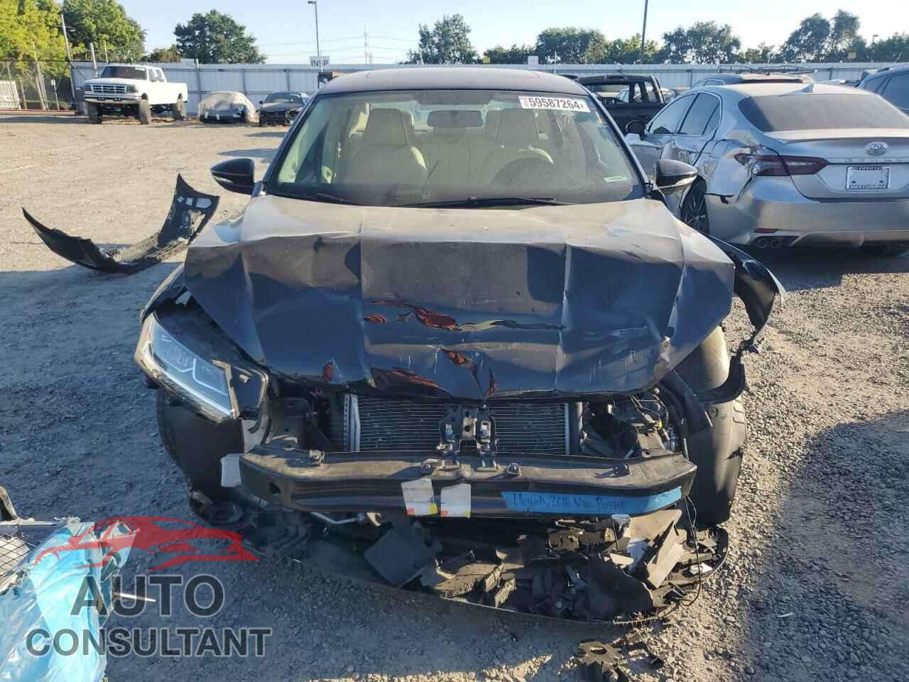 VOLKSWAGEN PASSAT 2018 - 1VWBA7A33JC005262